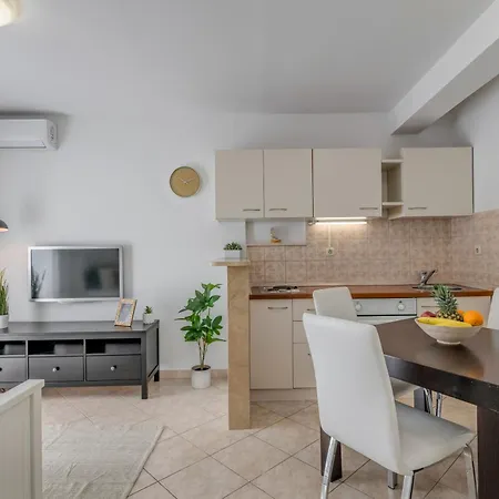 Apartment Beach Апартаменти