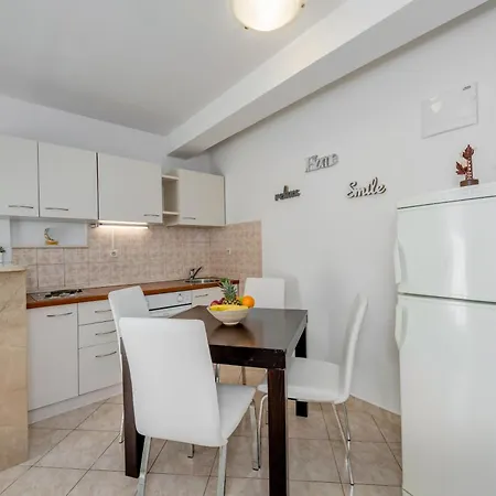 Апартаменти Apartment Beach Спліт